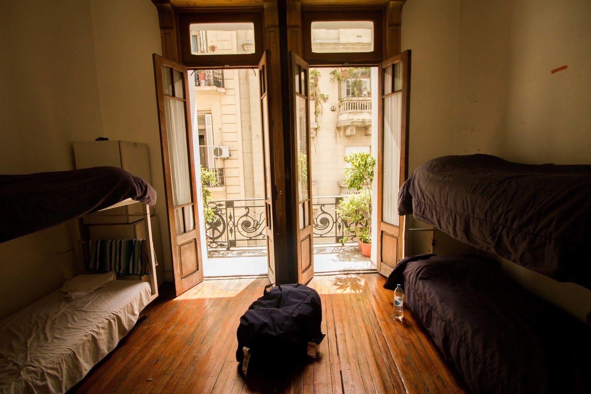 Bill And Bill Hostel Buenos Aires Esterno foto