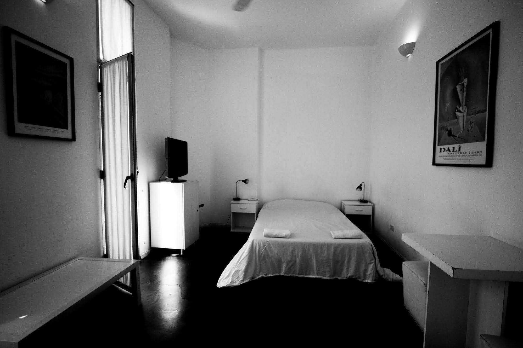 Bill And Bill Hostel Buenos Aires Esterno foto